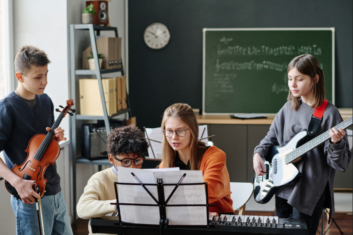 The Benefits of Music Lessons for Kids: Confidence, Focus, and Creativity
